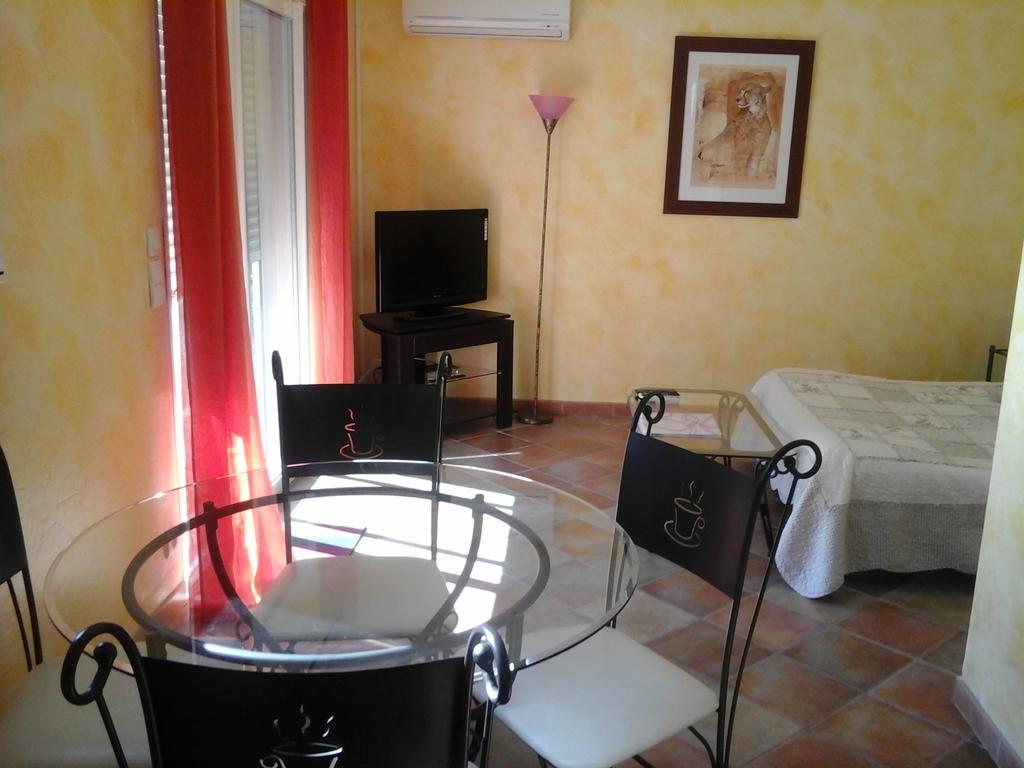 Mas Des Lys Hotel Roquebrune-sur-Argens Kamer foto