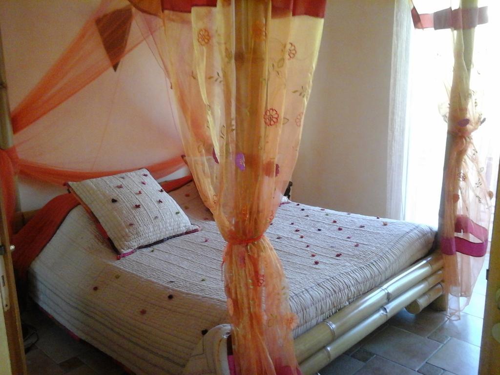 Mas Des Lys Hotel Roquebrune-sur-Argens Kamer foto