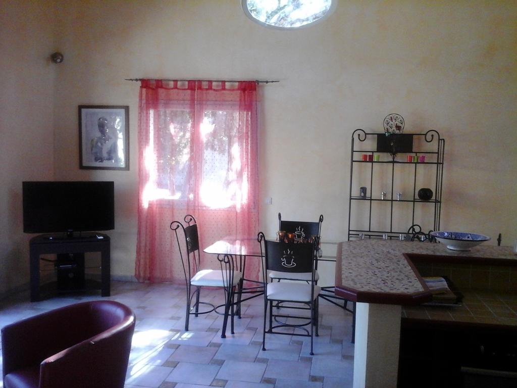 Mas Des Lys Hotel Roquebrune-sur-Argens Kamer foto