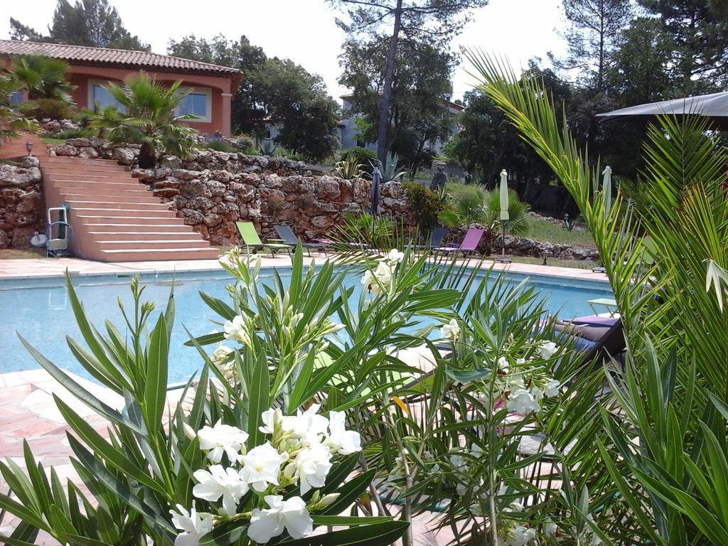 Mas Des Lys Hotel Roquebrune-sur-Argens Buitenkant foto
