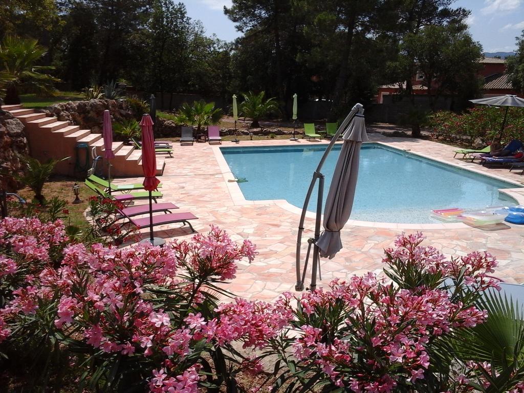 Mas Des Lys Hotel Roquebrune-sur-Argens Buitenkant foto